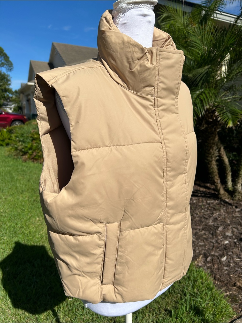 NWOT🌸LOFT Carmel Beige Puffer Vest Jacket